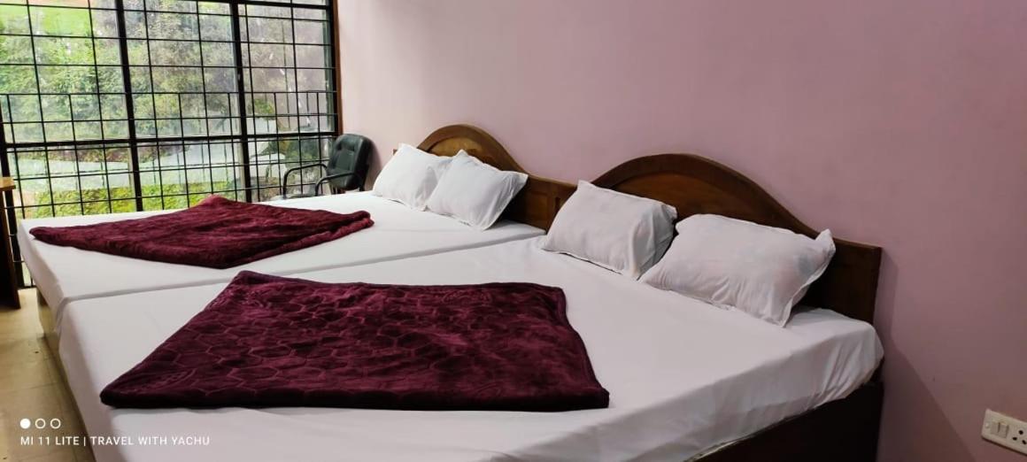 Hotel Nakshatra Ooty Extérieur photo