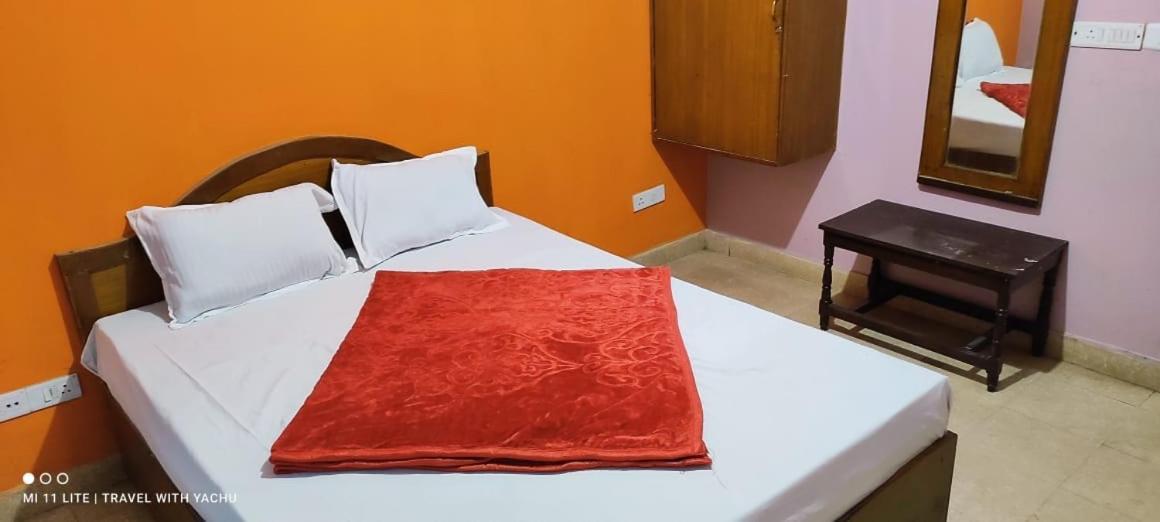 Hotel Nakshatra Ooty Extérieur photo