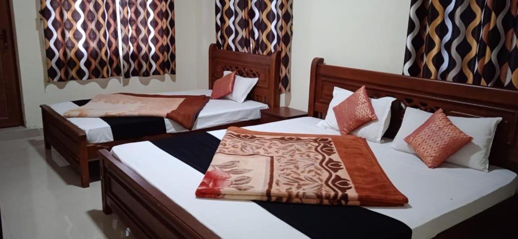 Hotel Nakshatra Ooty Extérieur photo