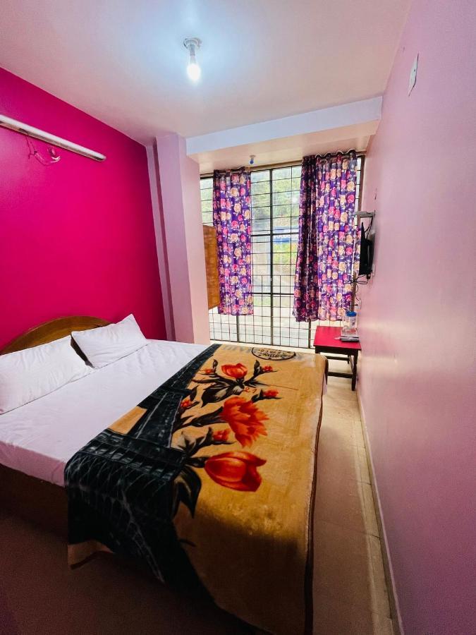 Hotel Nakshatra Ooty Extérieur photo