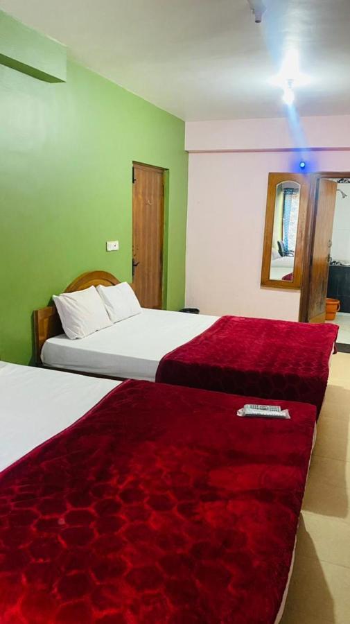 Hotel Nakshatra Ooty Extérieur photo