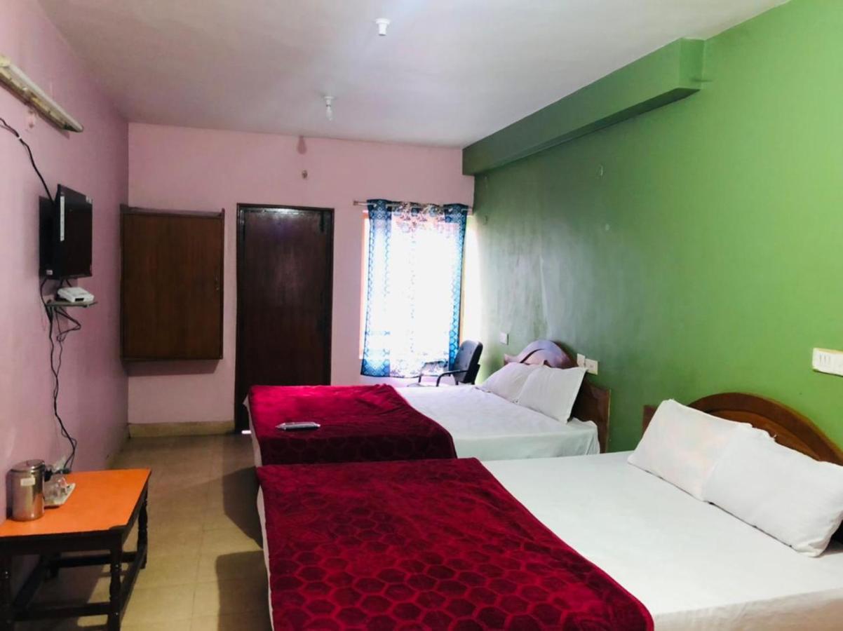 Hotel Nakshatra Ooty Extérieur photo